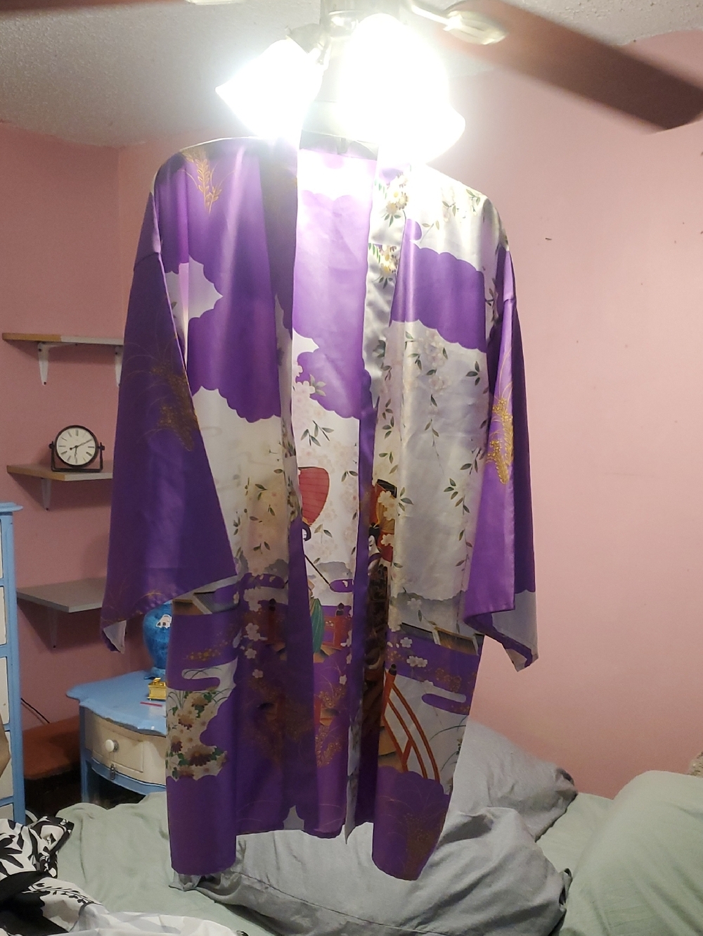 Purple Vintage-Style Satin Kimono Robe with Scenic Print